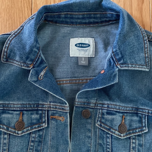 Old navy denim jean jacket - Picture 2 of 6